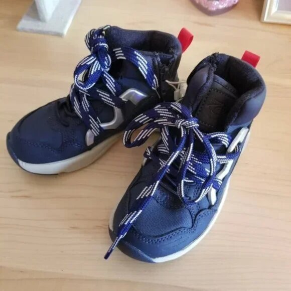 Nwt little boy hightop boots lightweight say size 9 runs small - Picture 1 of 8